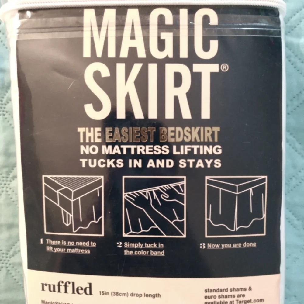 Magic Skirt, Ruffled, White Twin Size, NEW